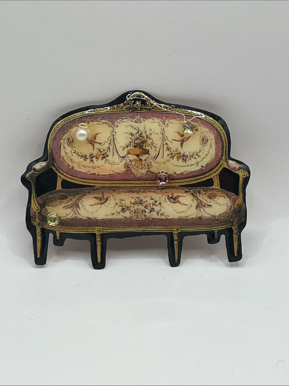 RARE!! Designs From The Deep decoupage Mini Sofa Brooch with Gold Accents